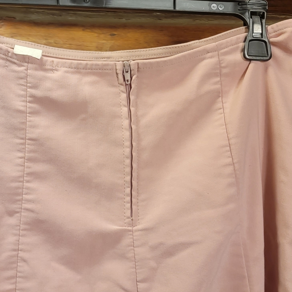 💜3/$10💜Entrancy SzLg Pink A-line Skirt - Picture 3 of 5